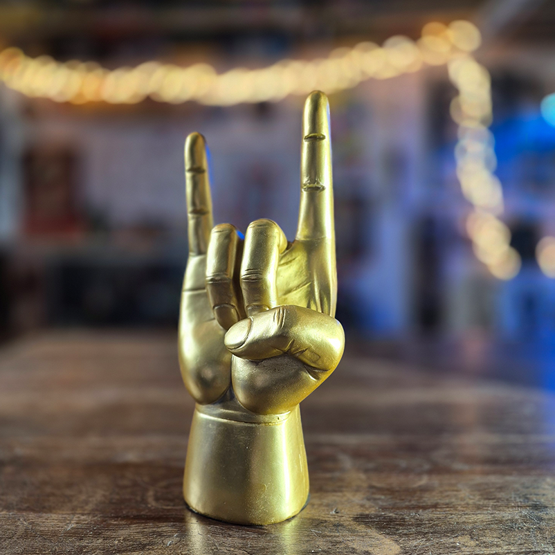 Support pour casque doré