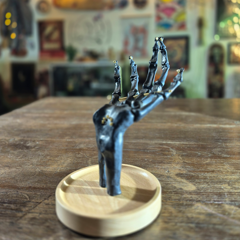 Porte bijoux squelette