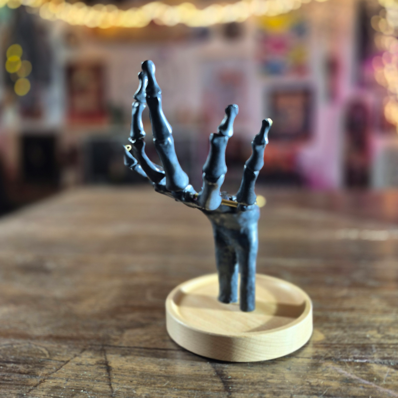 Porte bijoux squelette