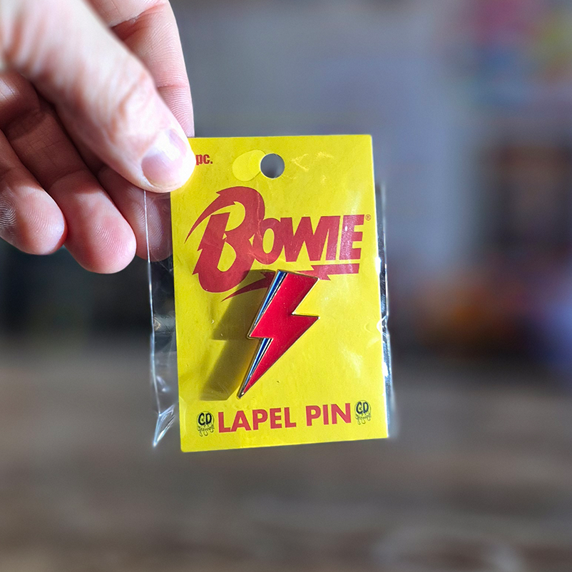Pin's émaillé - Éclair de David Bowie