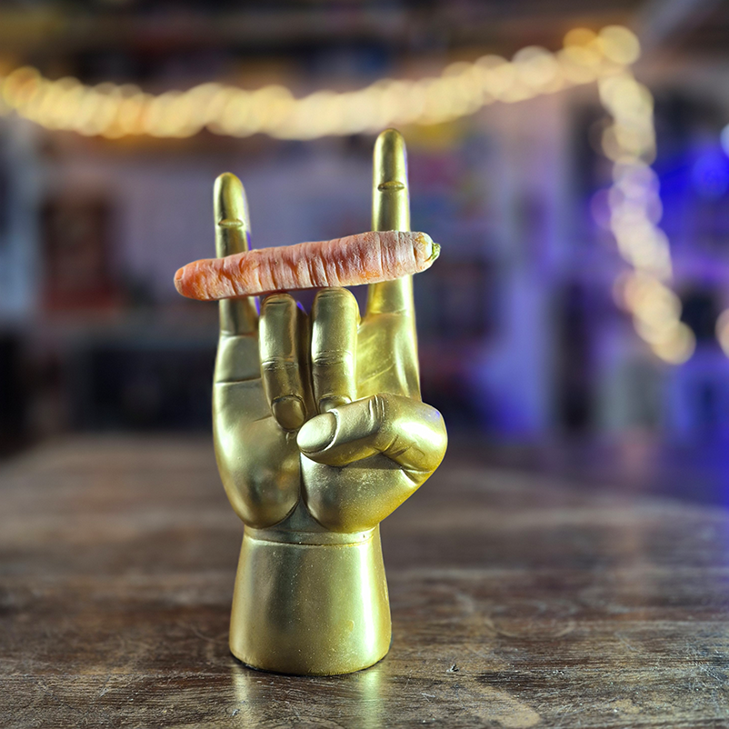 Support pour casque doré