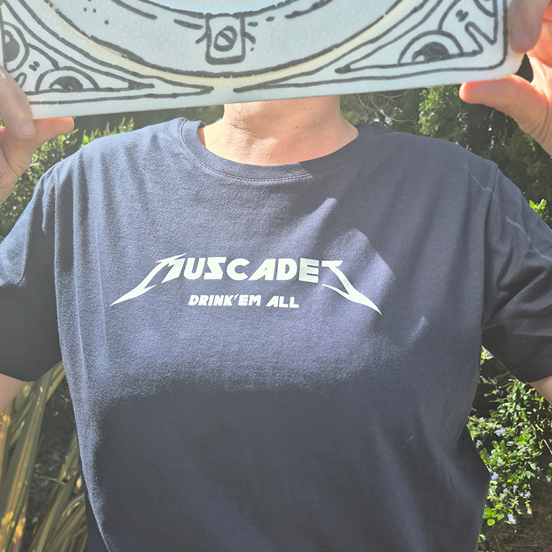 T-shirt MuscadeT Drink Them All